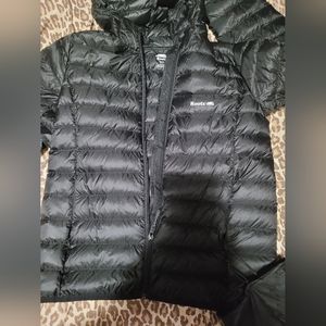 Brand New Woman's Roots packable waist bomber jacket